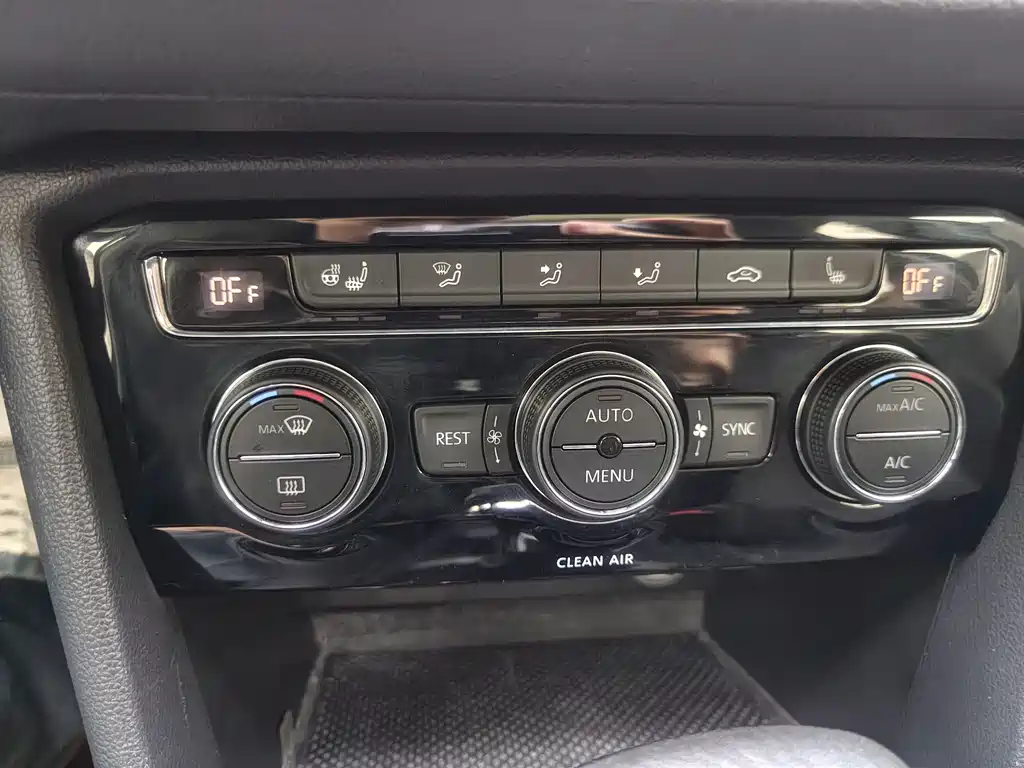 Volkswagen Tiguan L L 2018 330TSI AT Luxury