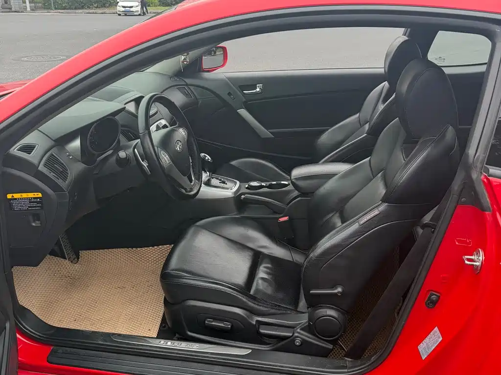 Hyundai Genesis Coupe — миниатюра 11