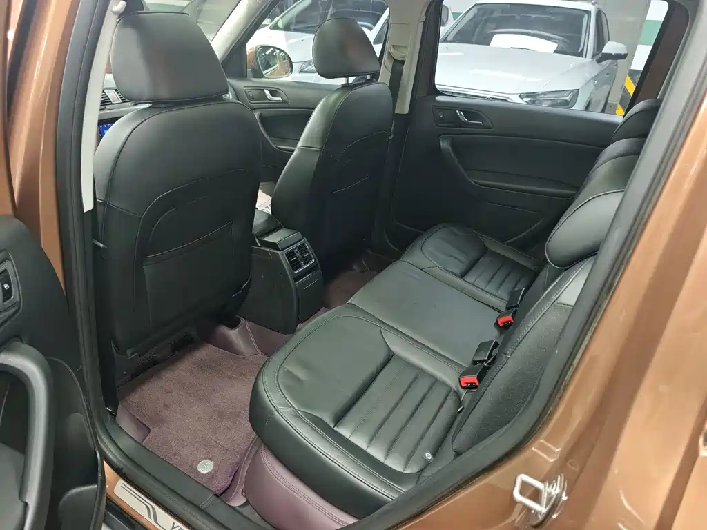 Skoda Yeti — миниатюра 5