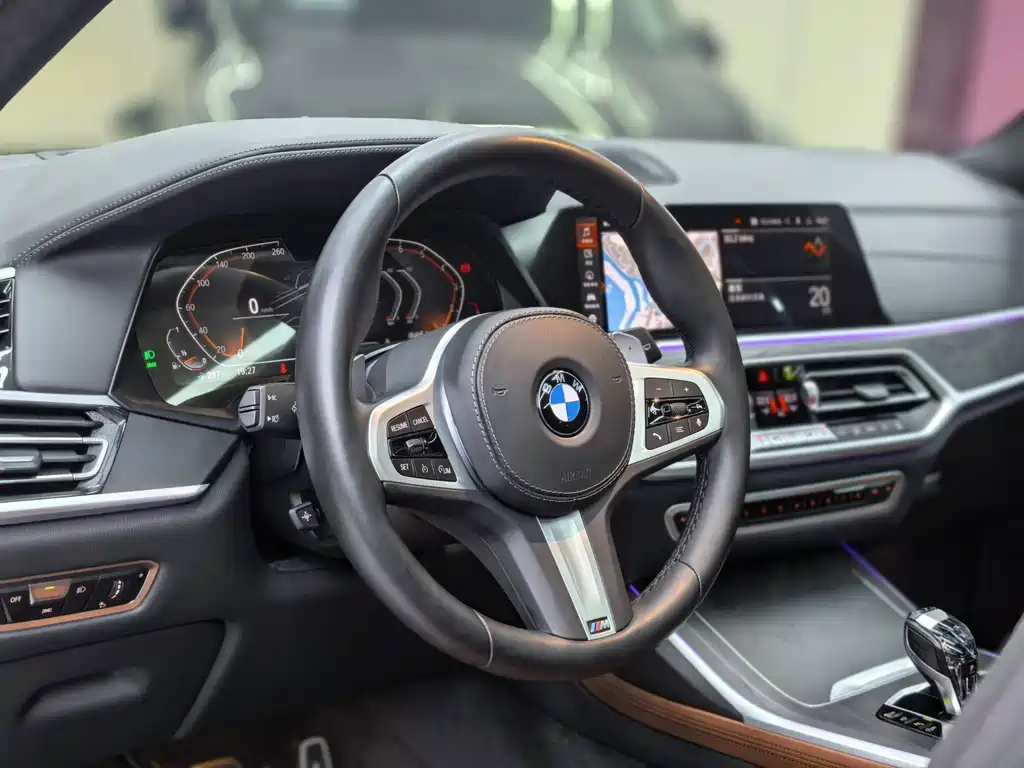 BMW X7 — миниатюра 15