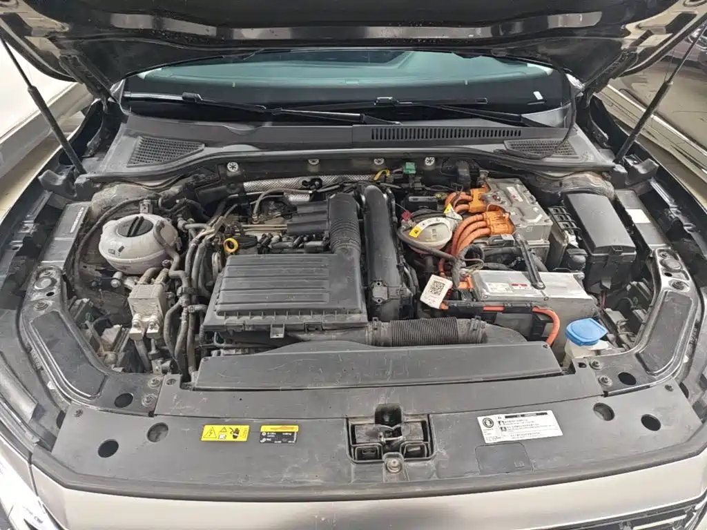 Volkswagen Passat PHEV — миниатюра 20