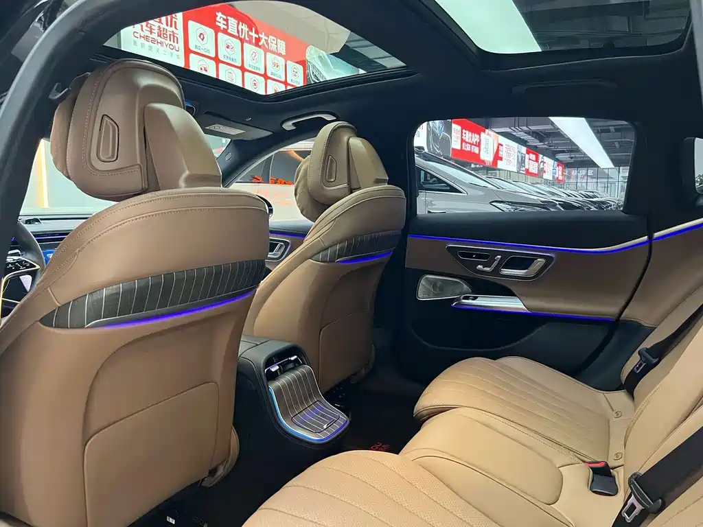 Mercedes-Benz E-Class — миниатюра 11