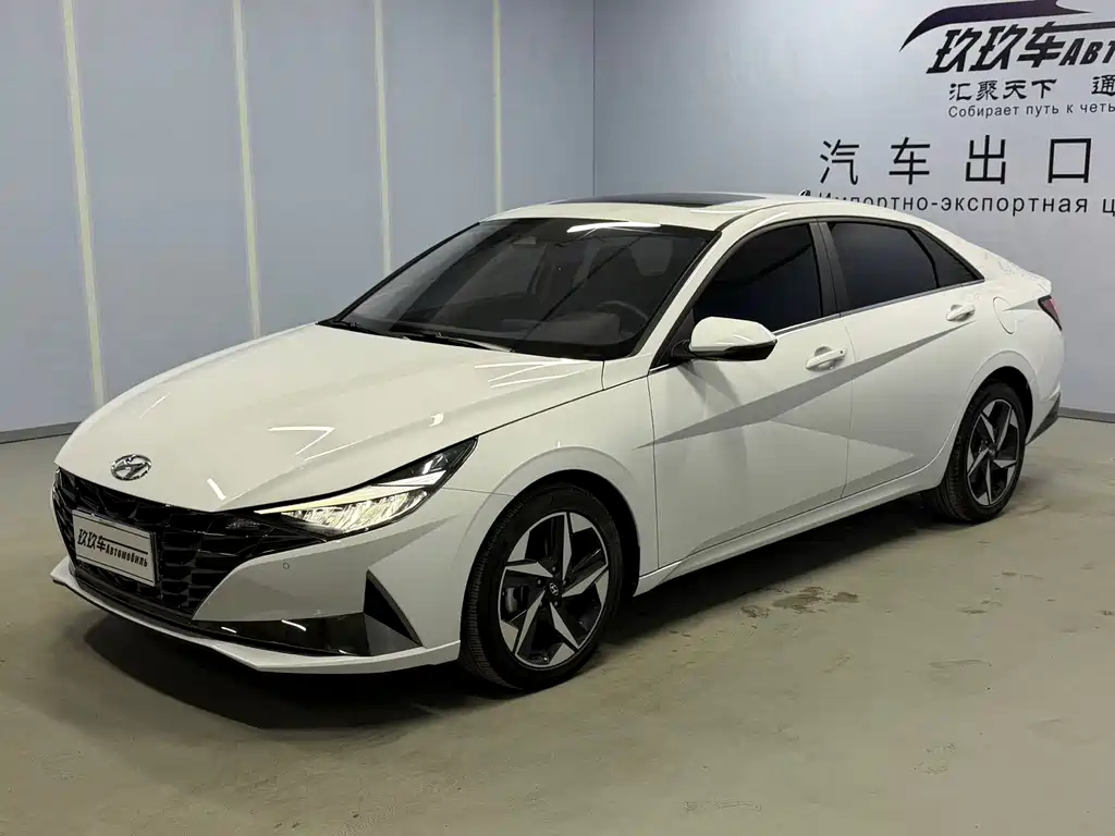 Hyundai Elantra 2023