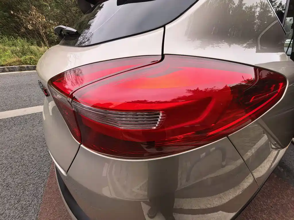 GEELY AUTOMOBILE EMGRAND GS