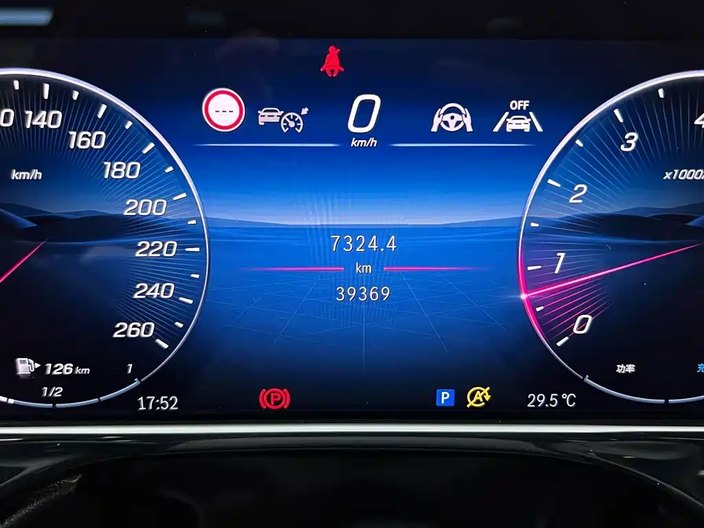 Mercedes-Benz E-Class — миниатюра 15
