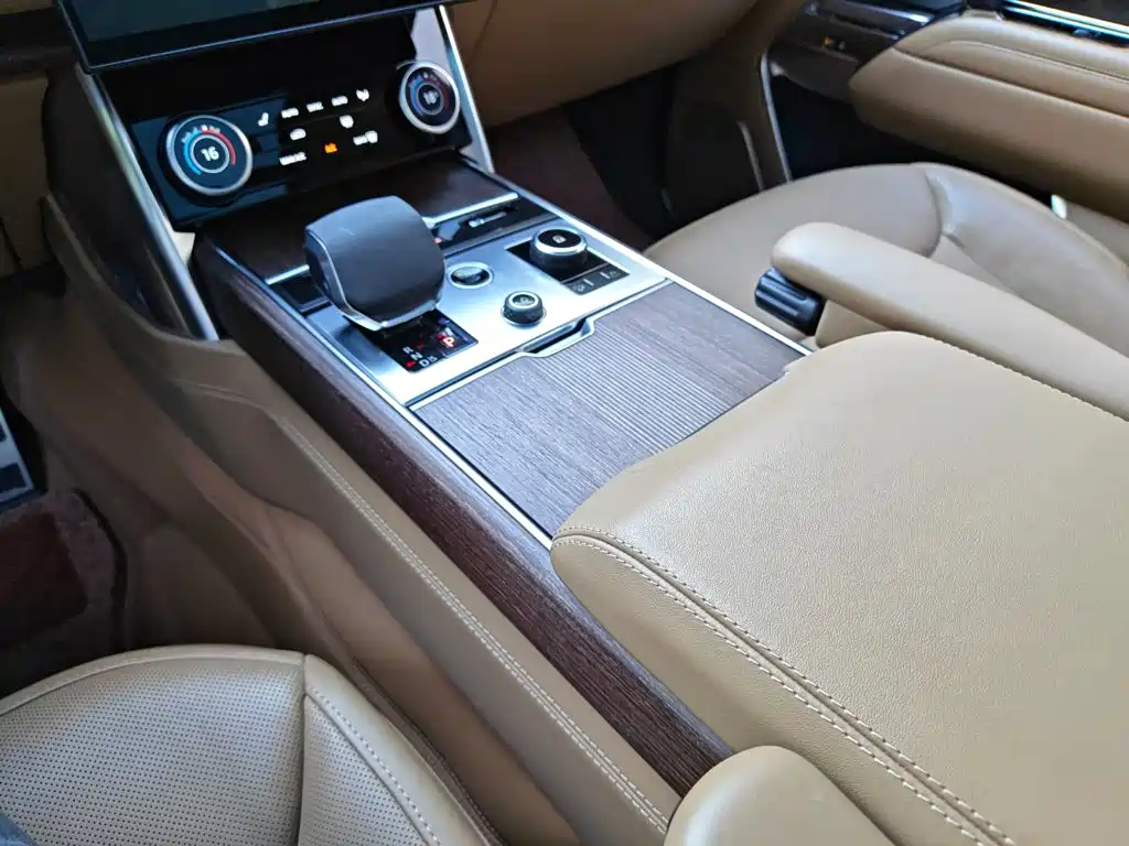 Land Rover Range Rover — миниатюра 13