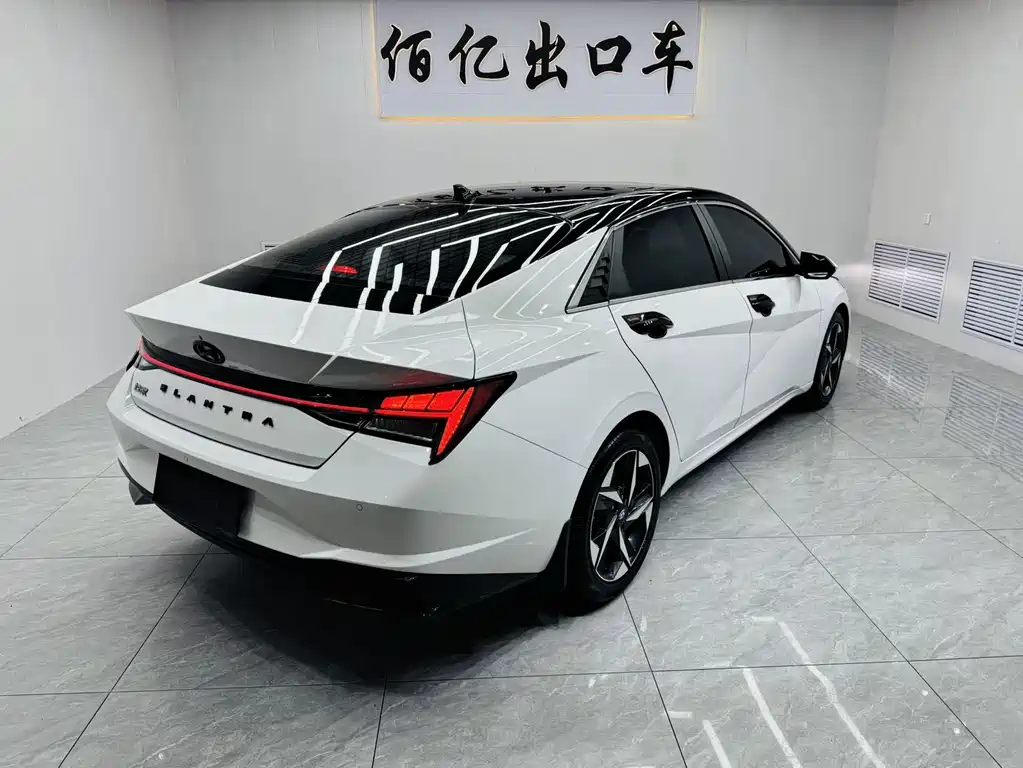 Hyundai Elantra — миниатюра 4
