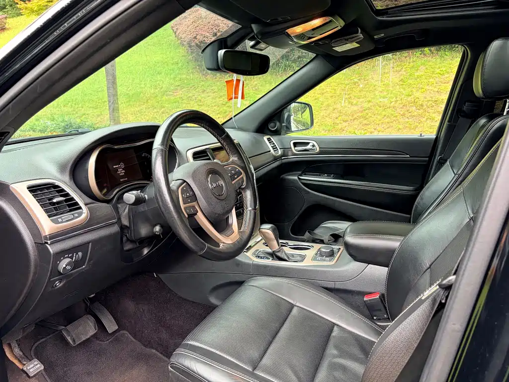Jeep Grand Cherokee (Import) — миниатюра 7