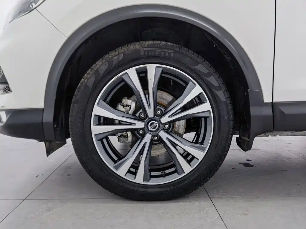Nissan Qashqai — миниатюра 17