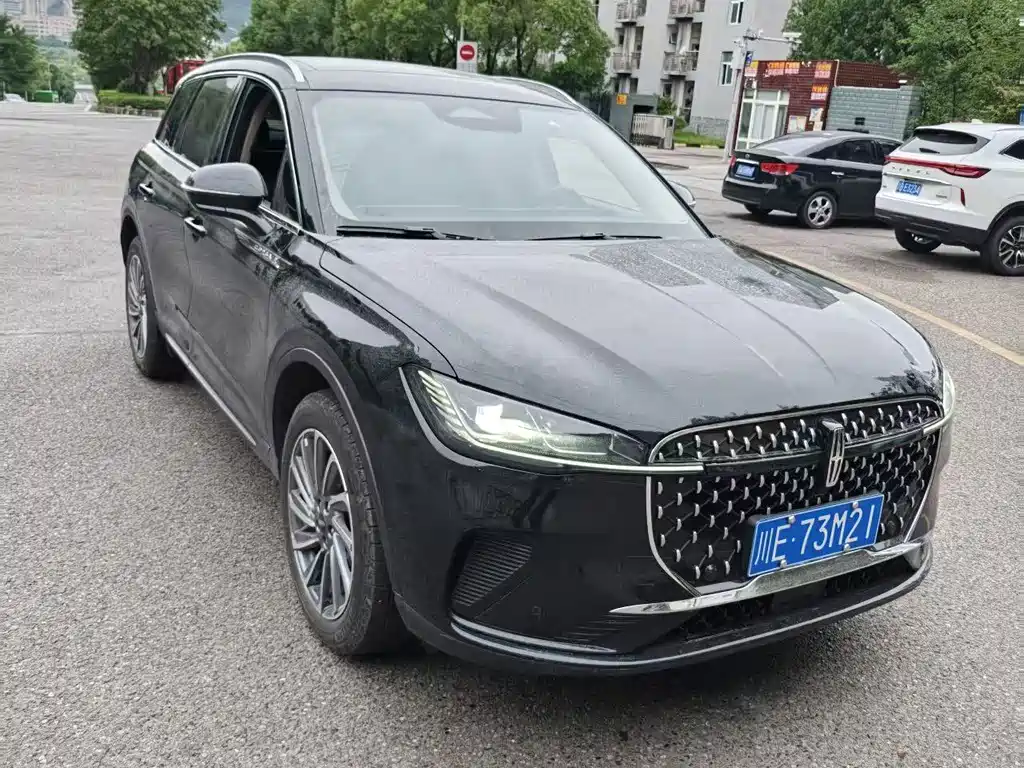 Lincoln Corsair — миниатюра 3