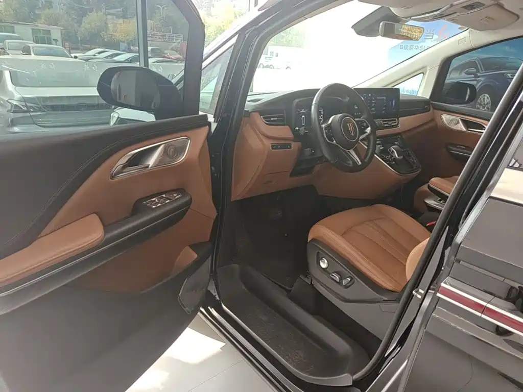 Hongqi Hongqi HQ9 PHEV — миниатюра 16