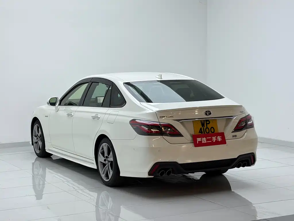Toyota Crown (Import) — миниатюра 14