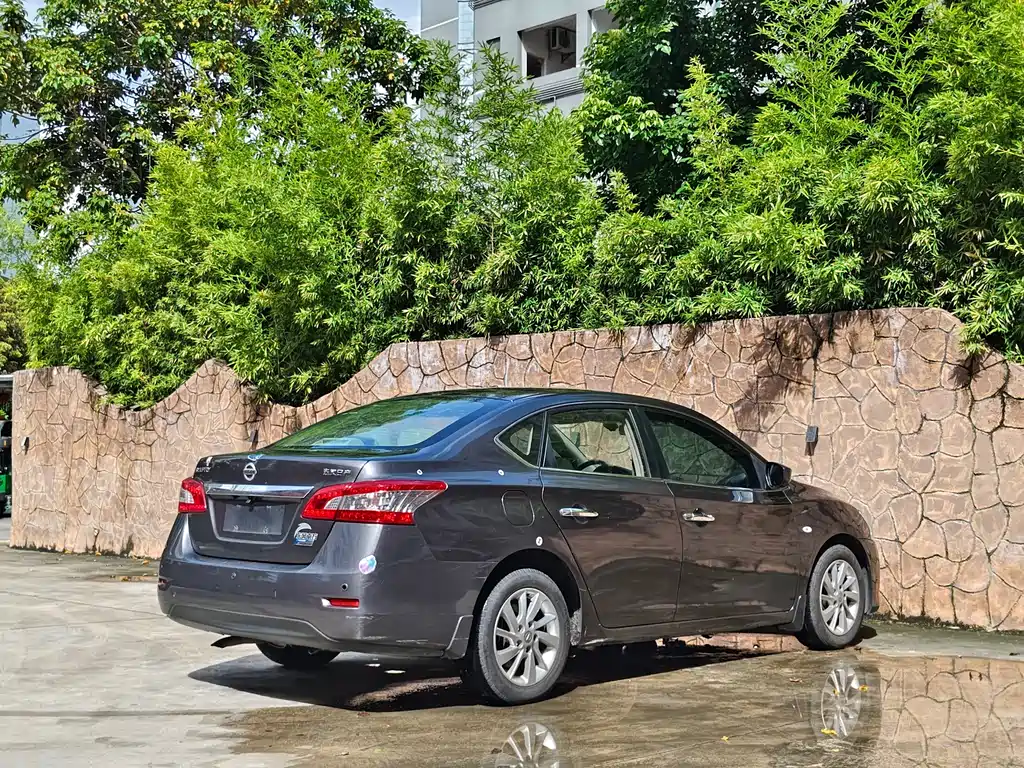 Nissan Sylphy 2012 1.6XL CVT Luxury