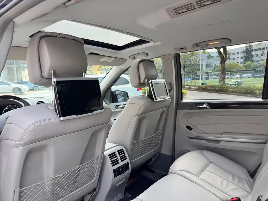Mercedes-Benz GL-Class — миниатюра 9