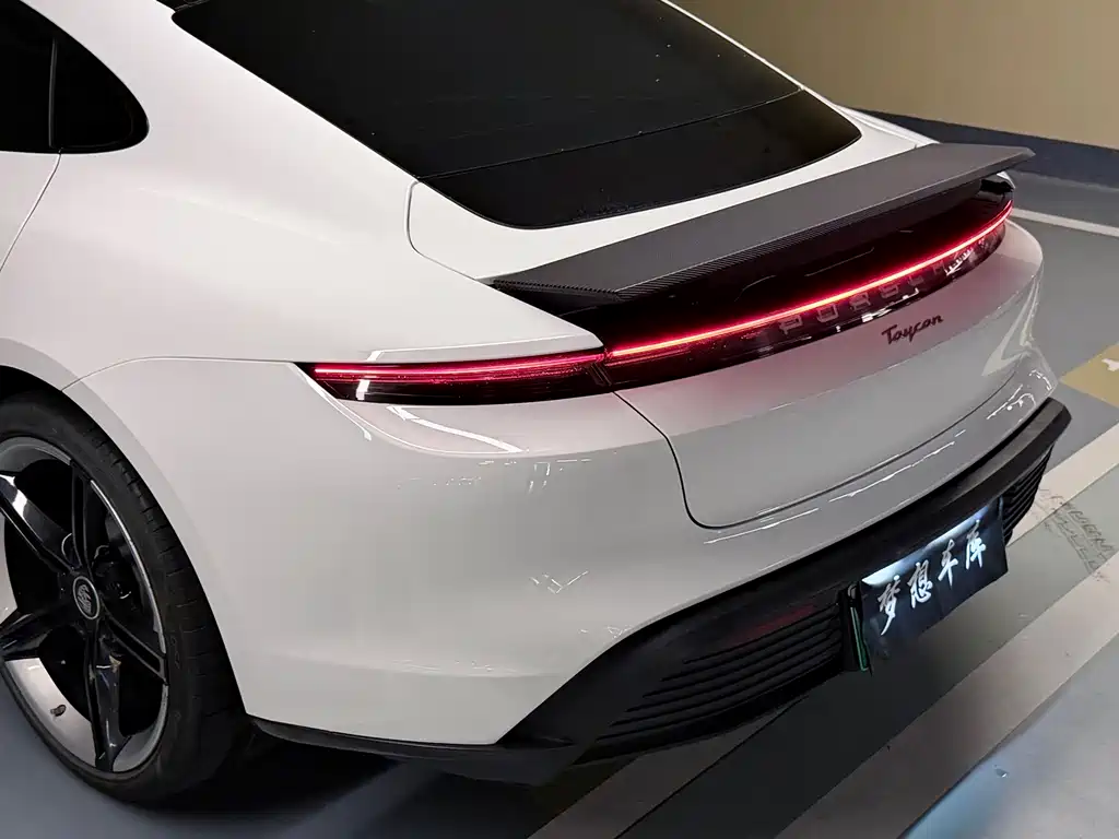 Porsche Taycan — миниатюра 9