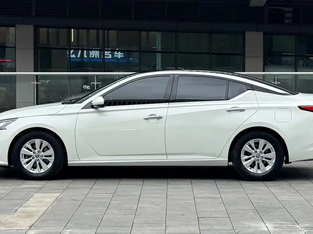 NISSAN TEANA