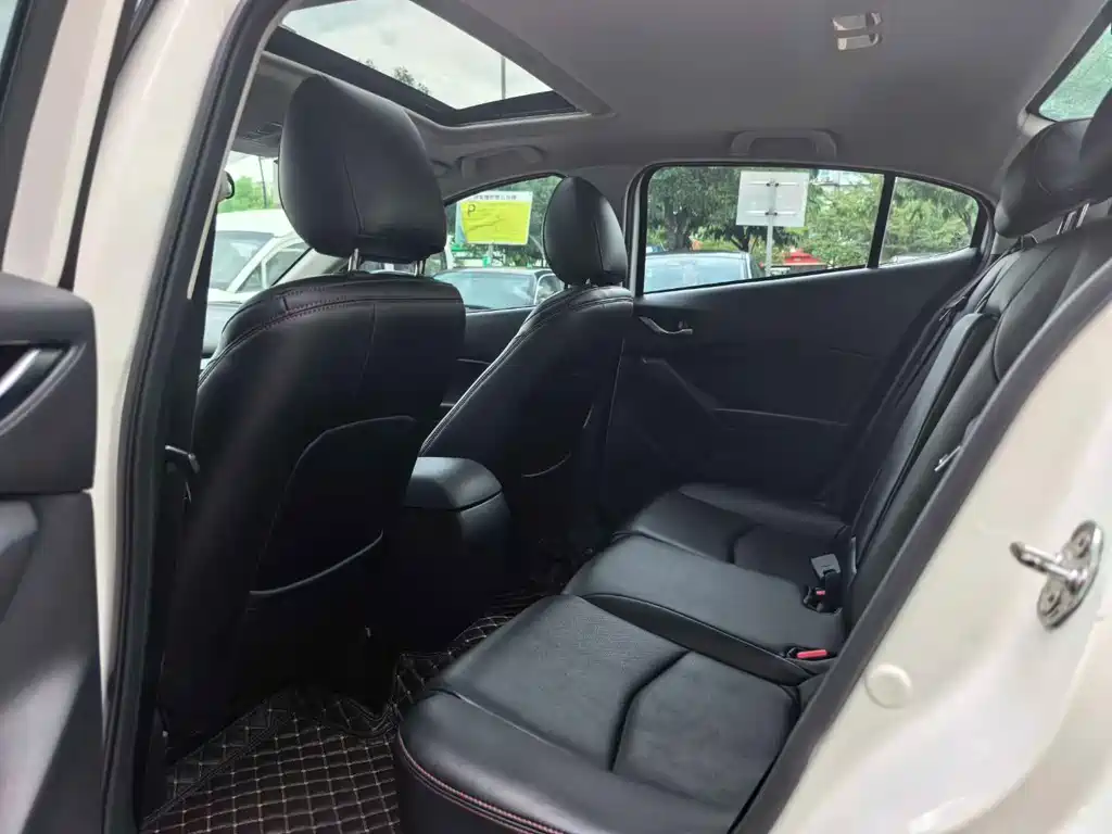 Mazda 3 Axela — миниатюра 7