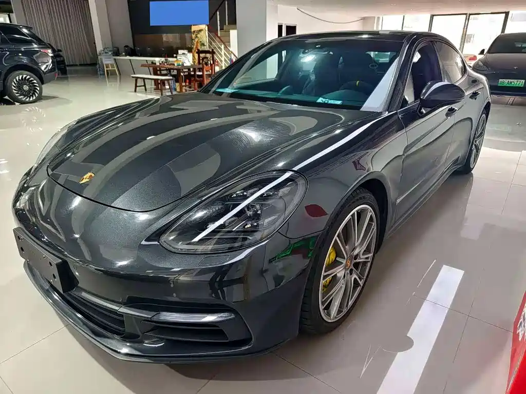 Porsche Panamera 2019