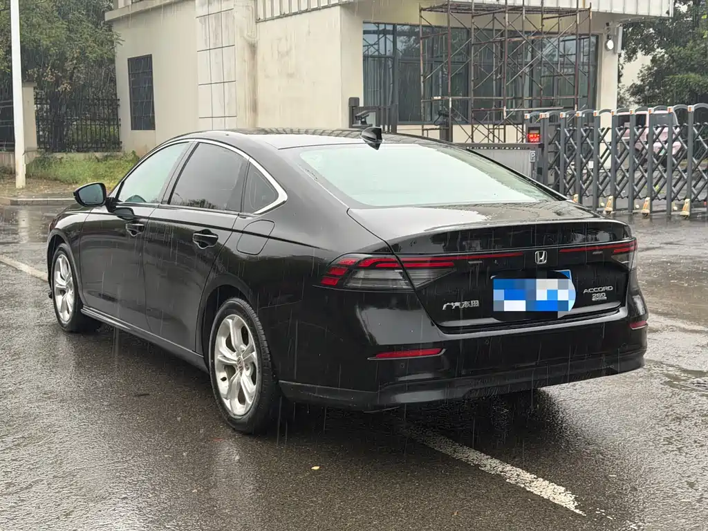 Honda Accord — миниатюра 5