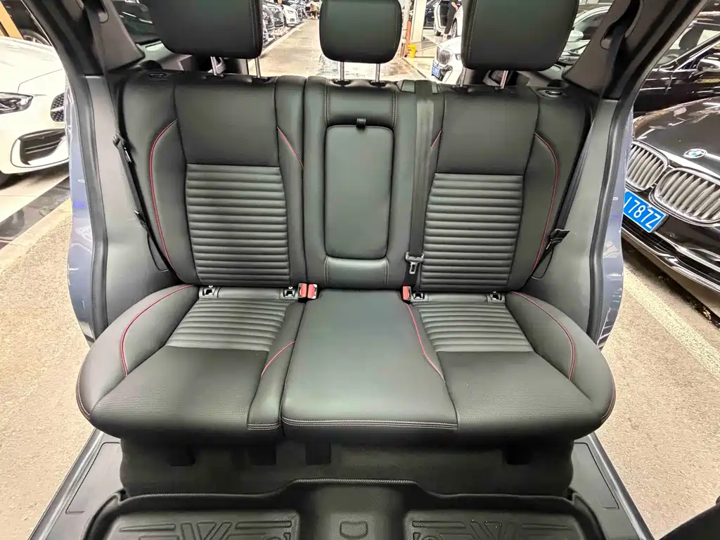 Land Rover Discovery Sport — миниатюра 24