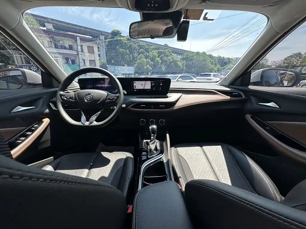 Buick Verano — миниатюра 10