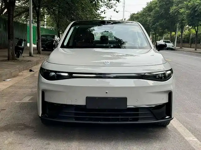 2025 Leapmotor C10