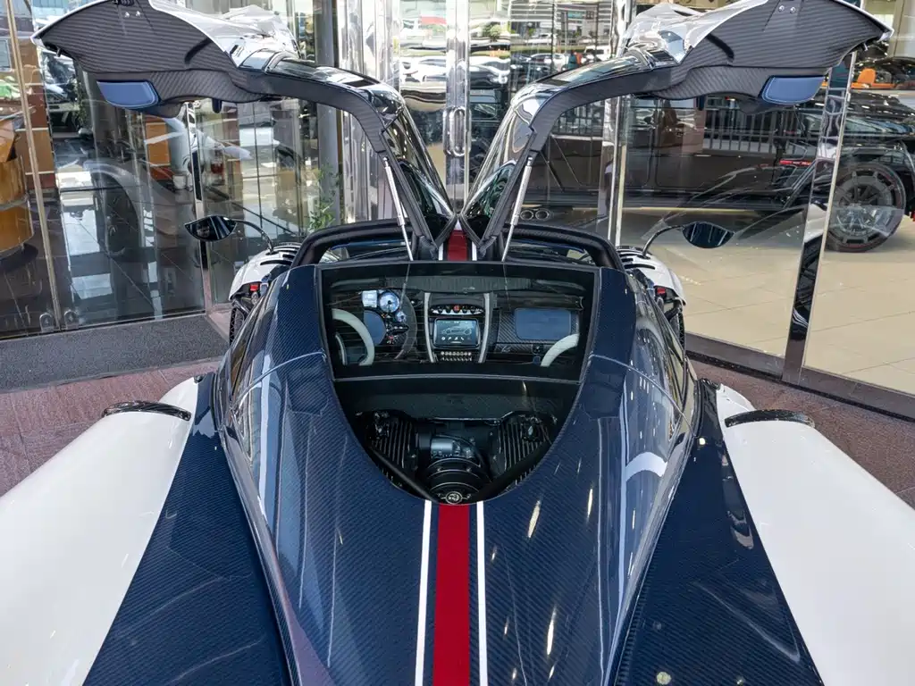 Pagani Huayra — миниатюра 7