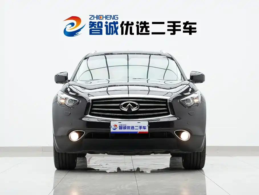 Infiniti QX70 — миниатюра 2