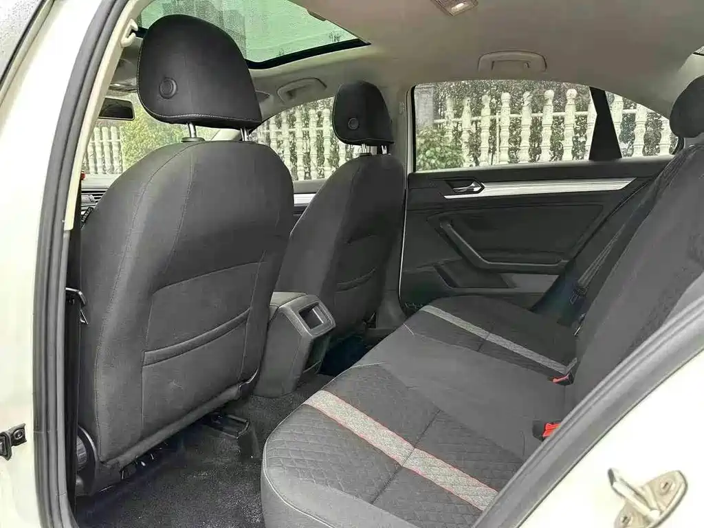 Volkswagen Lamando — миниатюра 6