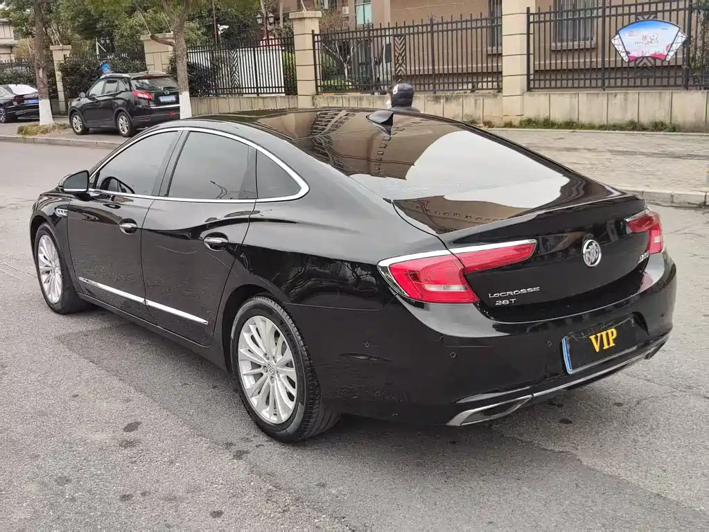 Buick LaCrosse 2018 28T Luxury