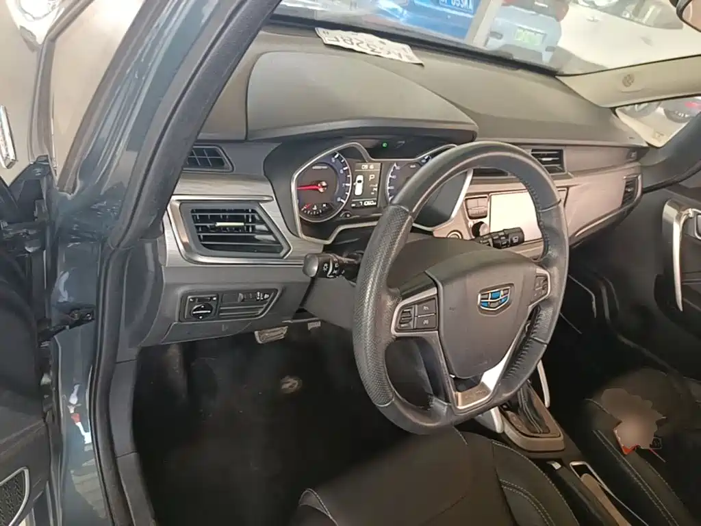 Geely Vision X3 — миниатюра 10