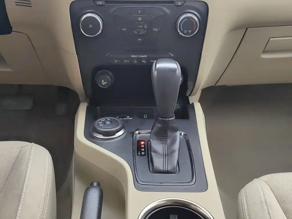 Ford Everest — миниатюра 13