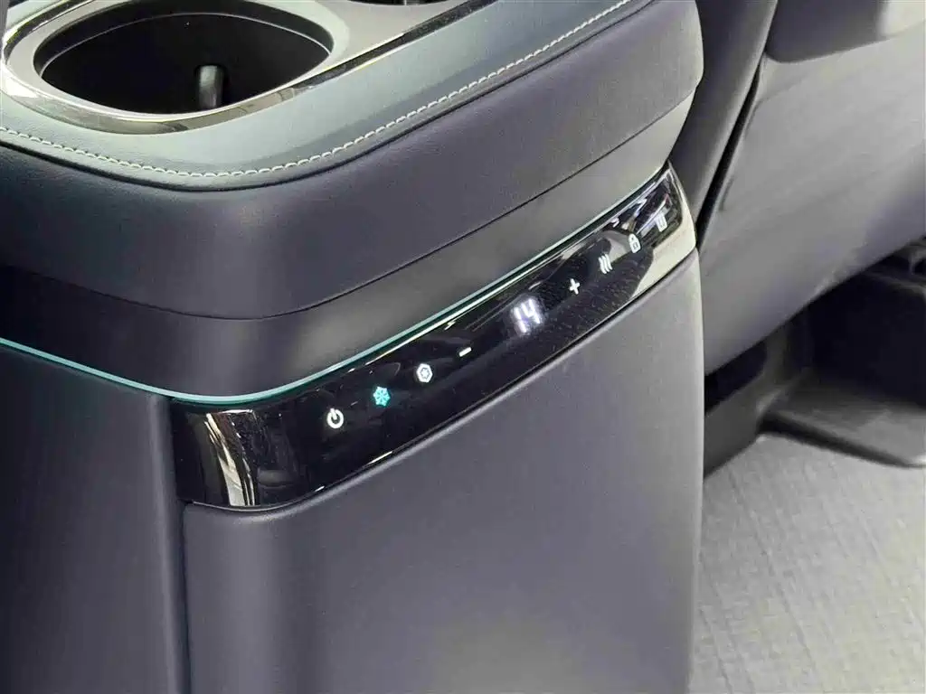 GAC TRUMPCHI YEARNING FOR M8