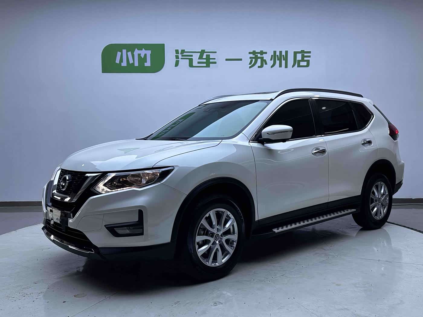 Nissan X-Trail 2.0 л 2023 г. Белый, пробег 19000 км