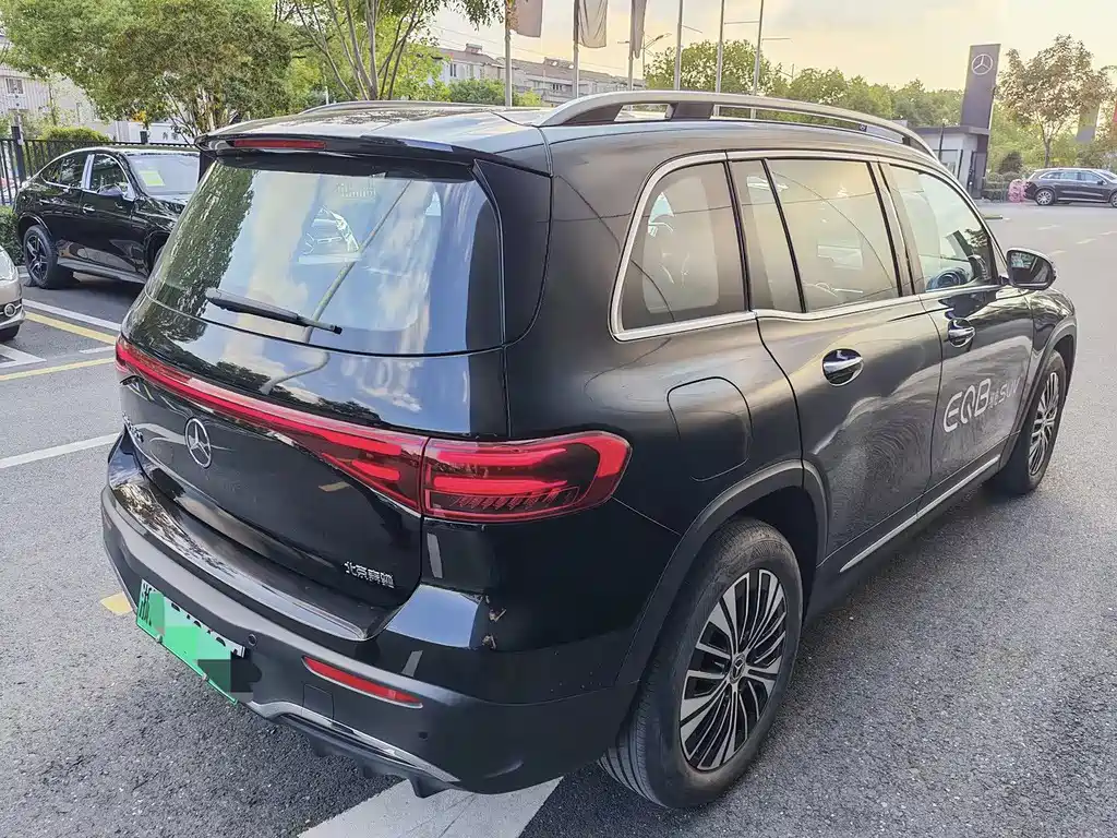 Mercedes-Benz EQB — миниатюра 2