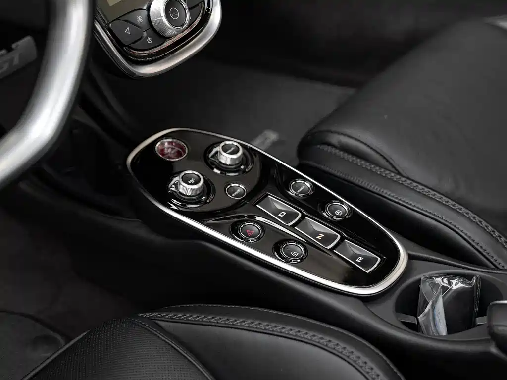 McLaren GT — миниатюра 14