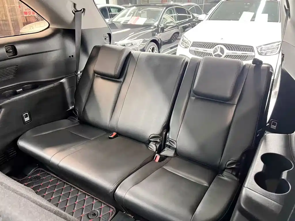 Toyota Highlander — миниатюра 18