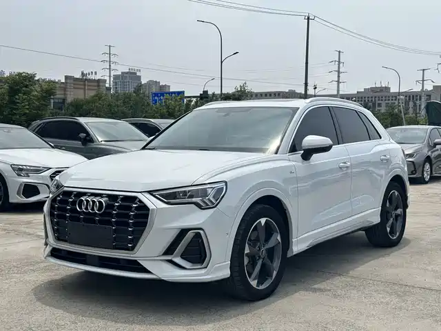 2022 Audi Q3