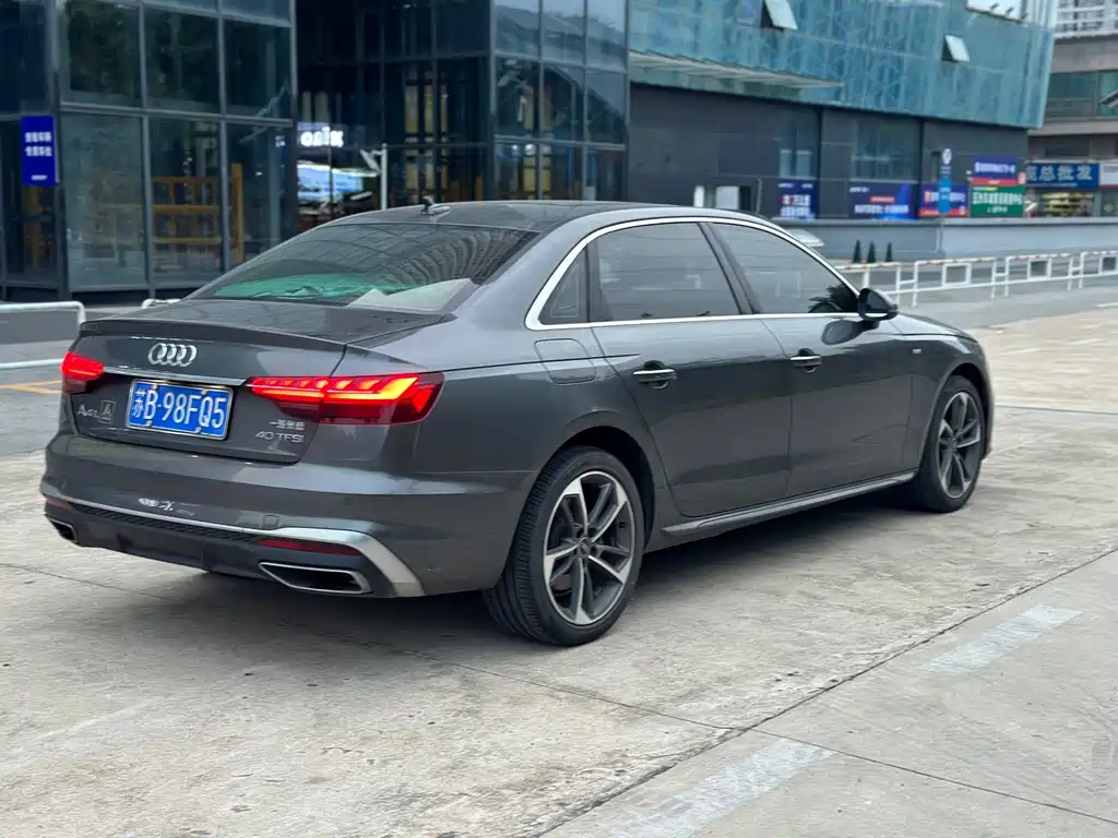 Audi A4L — миниатюра 4