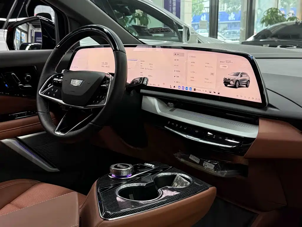 Cadillac IQ — миниатюра 10