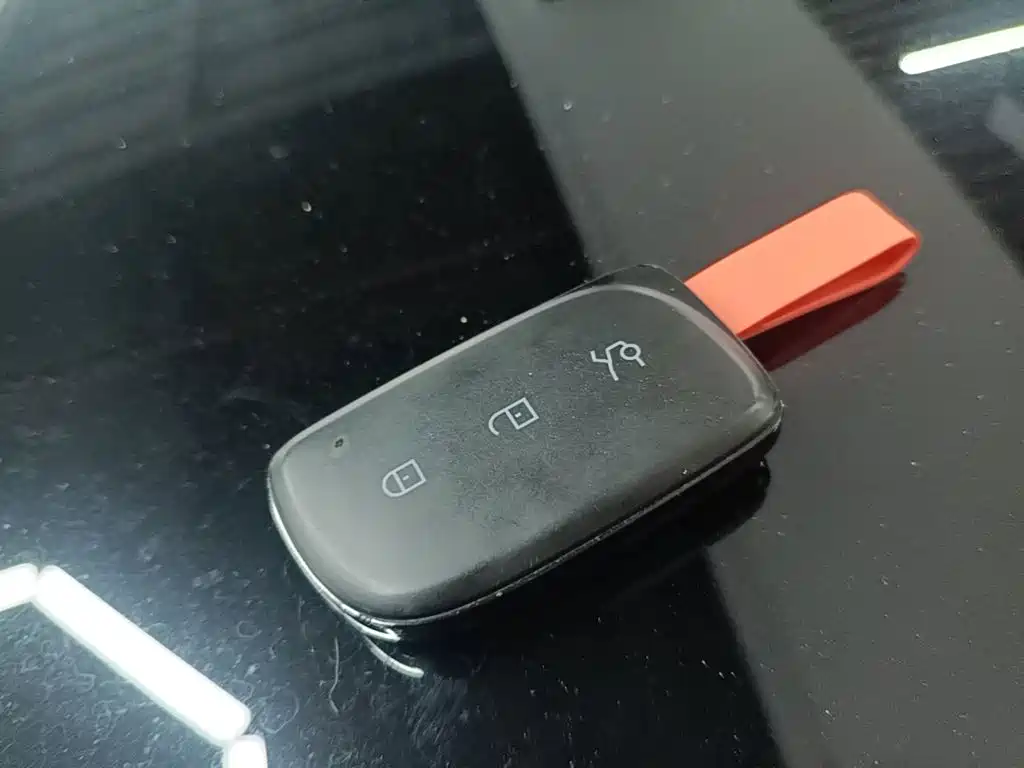 Lynk & Co 08 EM-P — миниатюра 9