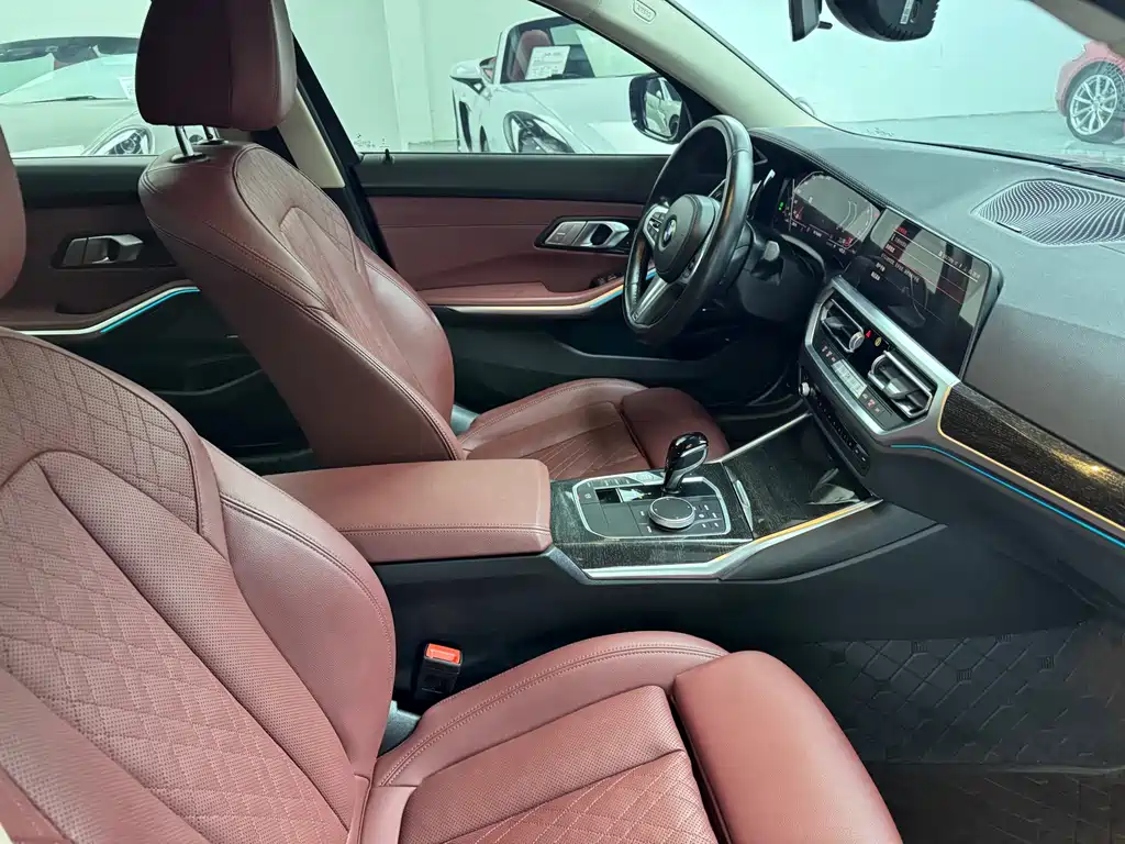 BMW 3 Series - фото 14