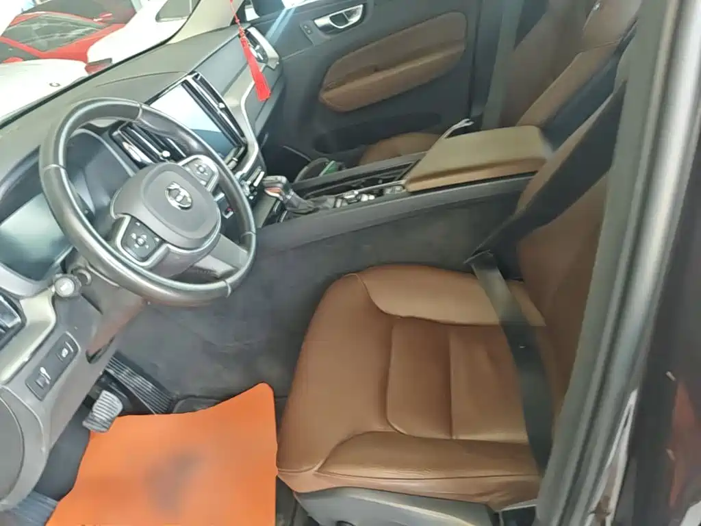 Volvo XC60 — миниатюра 15
