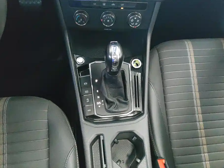 Volkswagen Lavida — миниатюра 16