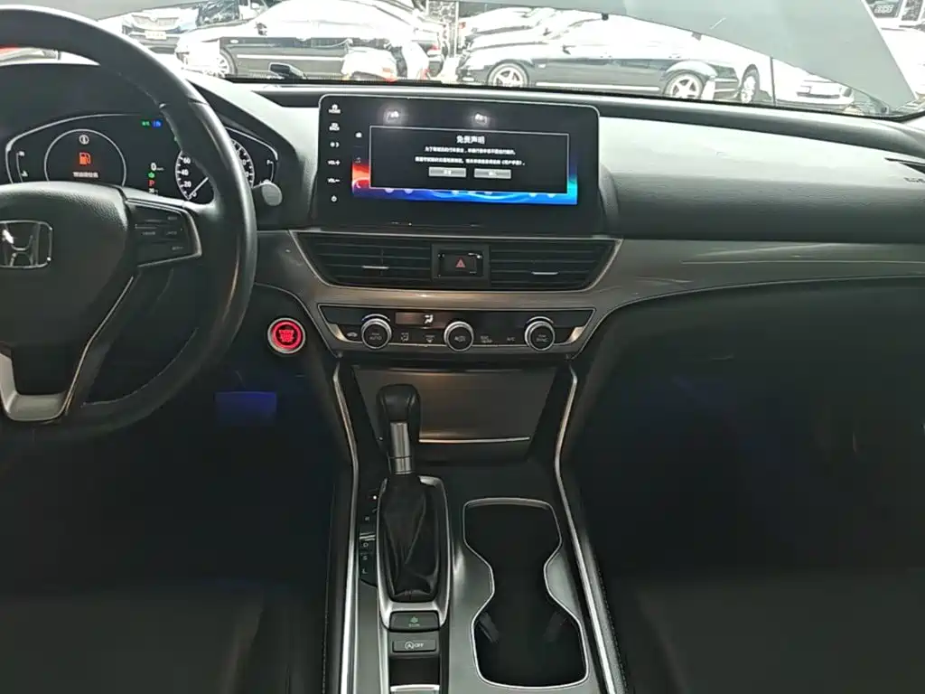 Honda Accord — миниатюра 13