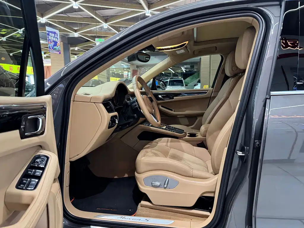 Porsche Macan — миниатюра 6