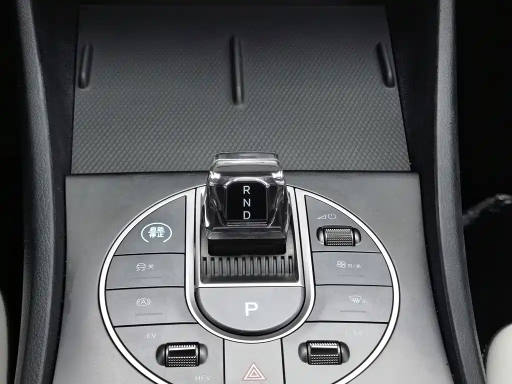 BYD Seal 05 DM-i — миниатюра 13