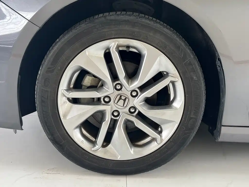 Honda Accord — миниатюра 20