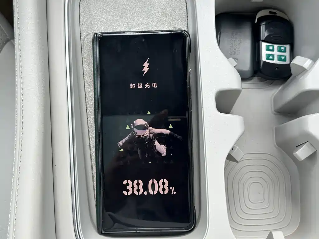 Roewe iMAX8 New Energy — миниатюра 20
