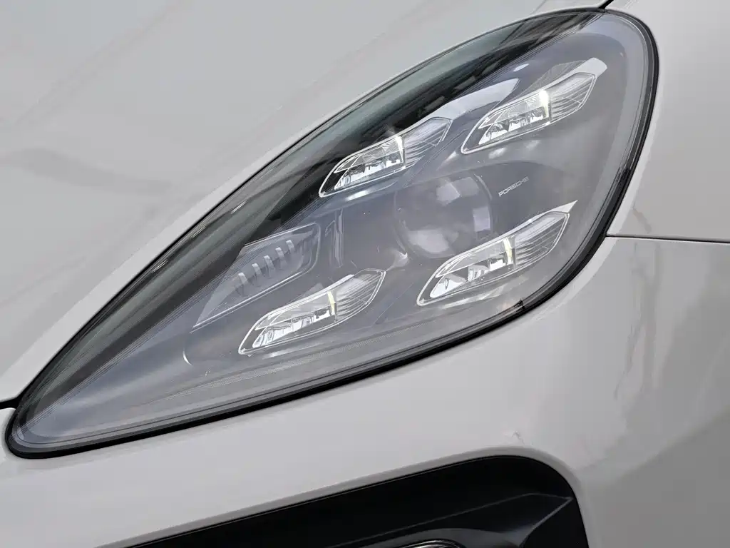 Porsche Cayenne — миниатюра 2